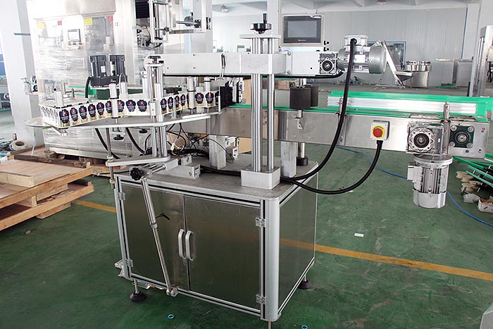double-sides-automatic-adhesive-labeling-machine