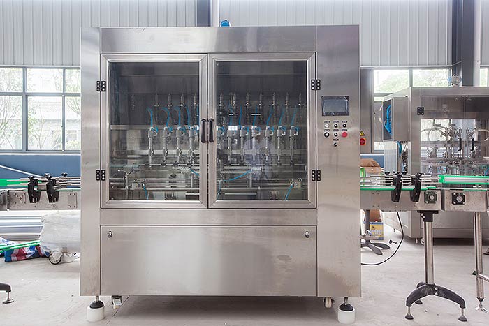 full-automatic-linear-type-food-oil-bottle-filling-machine